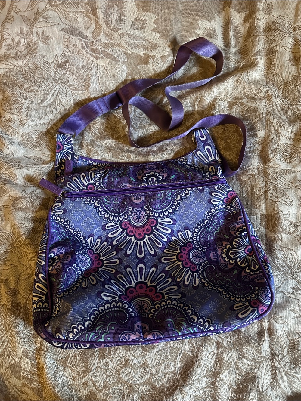 Vera Bradley Purple Floral-Pattern Crossbody Bag - Women.  EUC